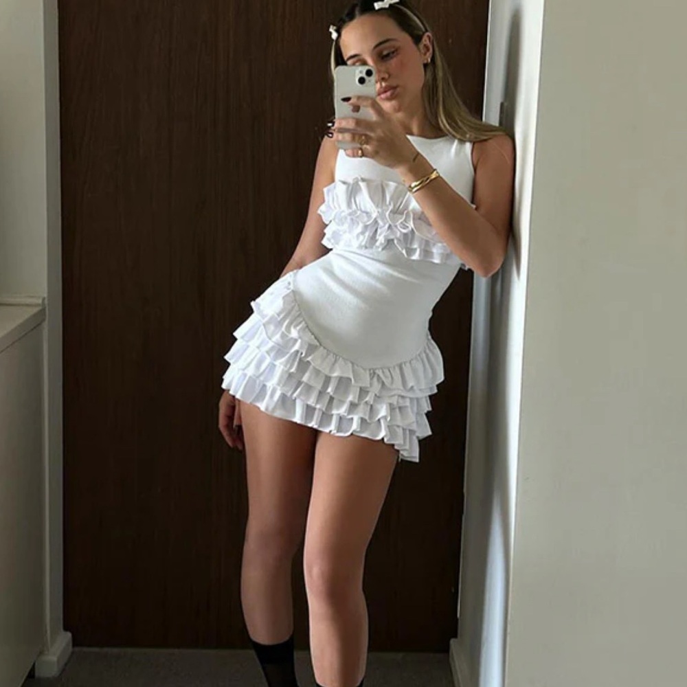 SOLD- WHITE DRESS☁️✨